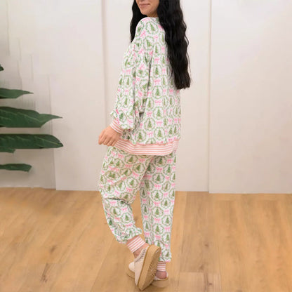 🌲🎀Cozy Christmas Long-Sleeve Top & Pants Set
